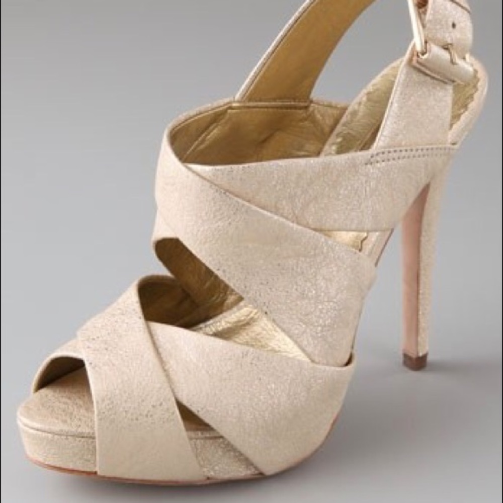 Report Signature Gold Newbury2 size 6.5